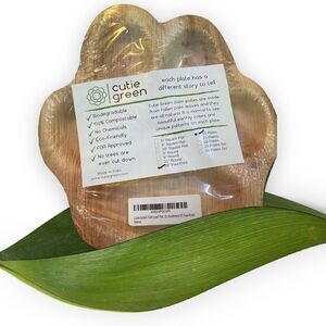 Cutie Green Palm Leaf Eco-friendly Plates Paw Print Divided 10 Ct. Biodegradable